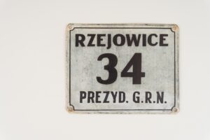 Tabliczka adresowa "RZEJOWICE 34, PREZYD. G.R.N. (Prezydium Gromadzkiej Rady Narodowej), 1950